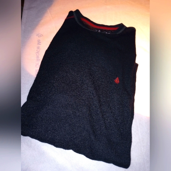 Men's Volcom Dark Blue Long Sleeve Shirt. Lightweight. Logo on front. Size Large - Picture 7 of 7